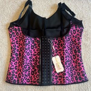 Brand New Luxx Curves Full Back Waist Training Vest, size 2XL Cheetah pink